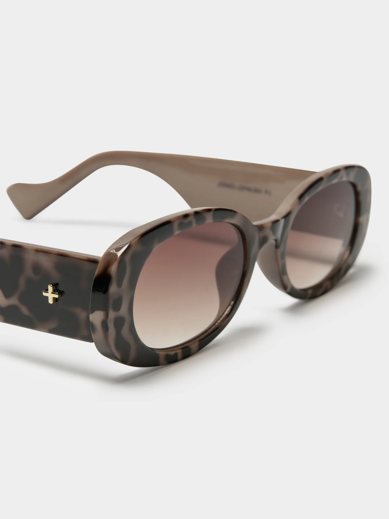 Jones Sunglasses - Image 4