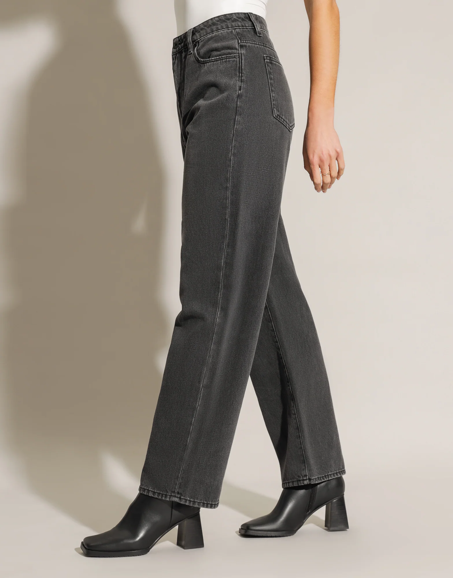 Kaia Baggy Jeans - Image 3
