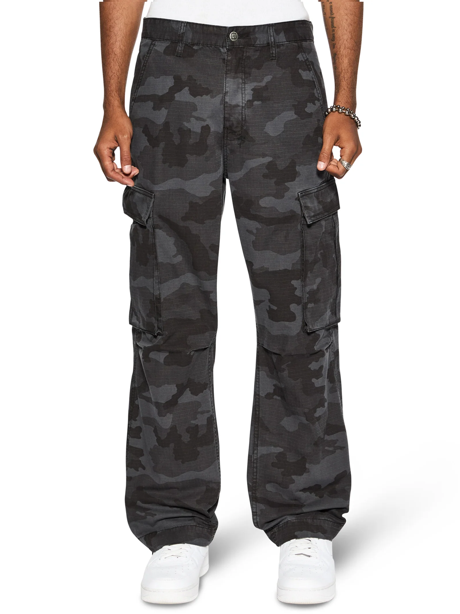 Fugitive Cargo - Image 2