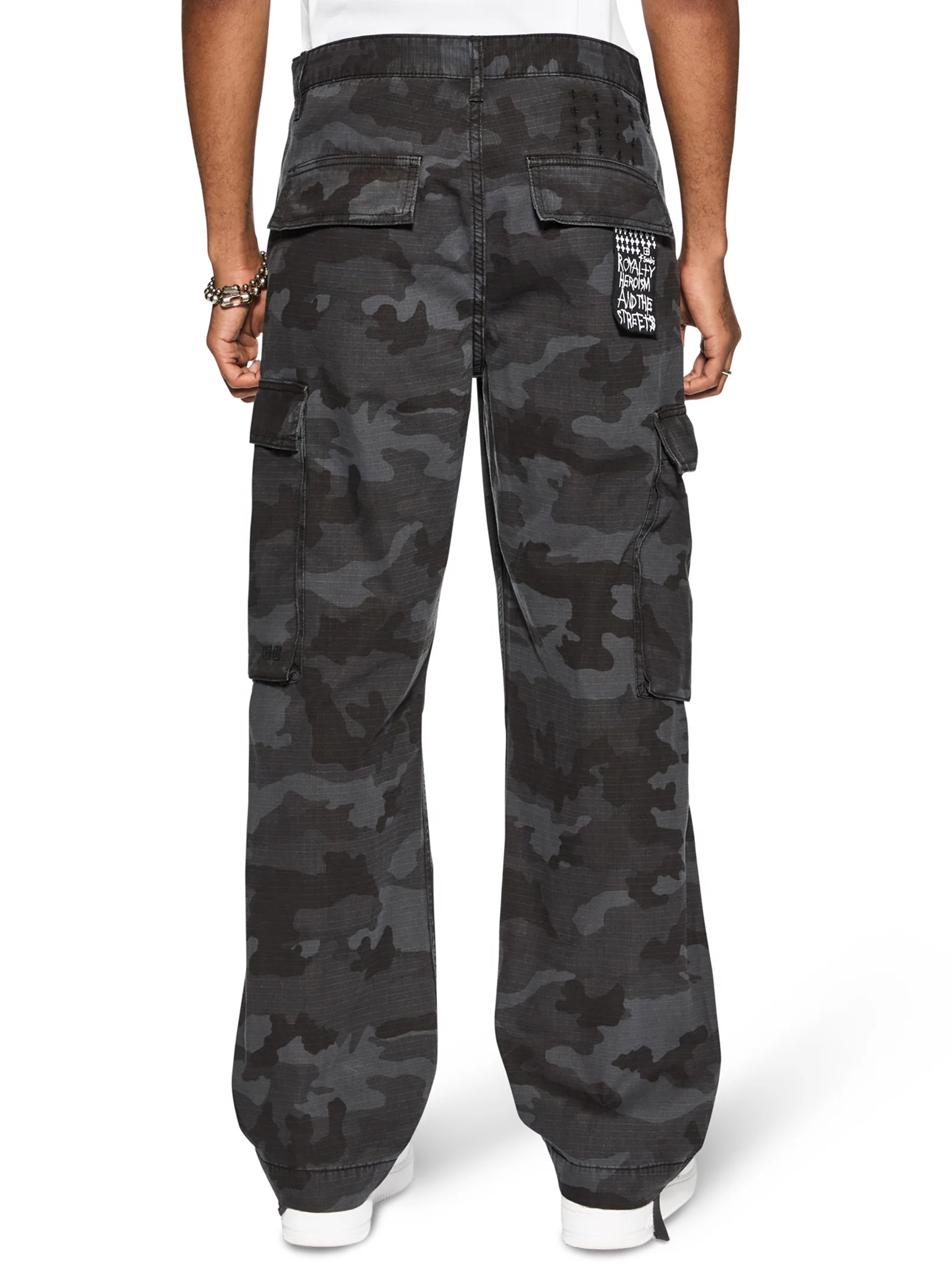 Fugitive Cargo - Image 4