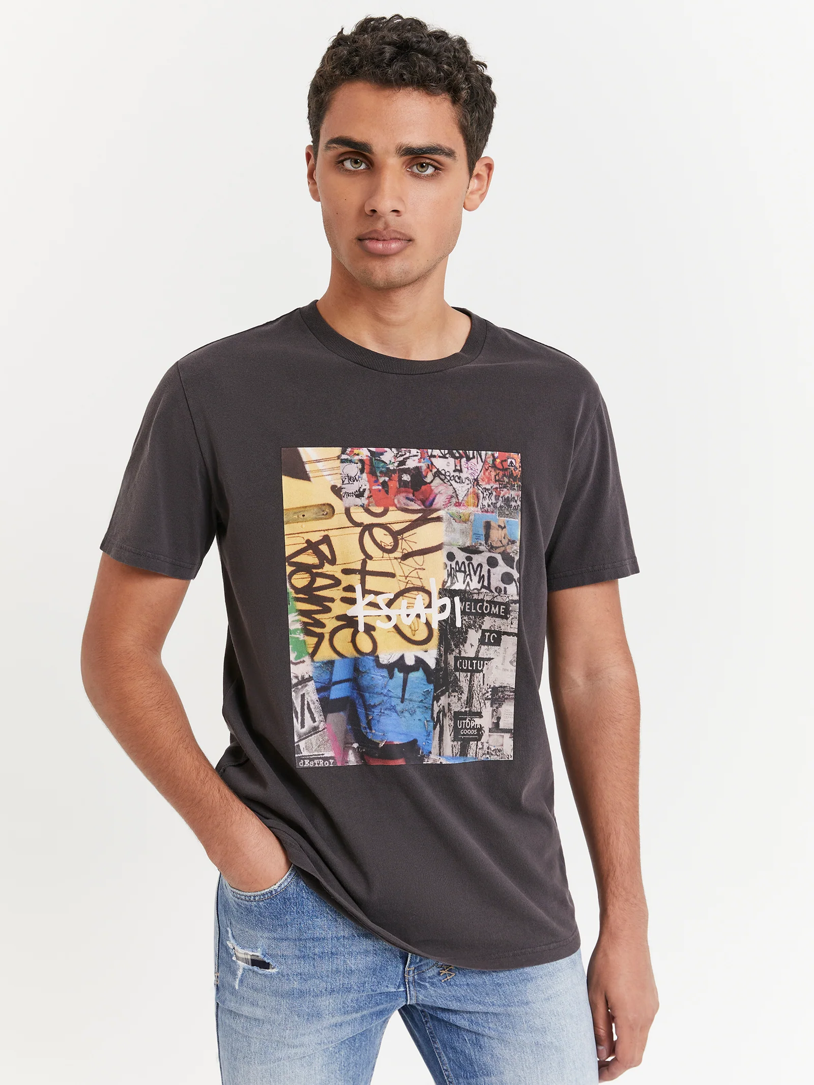 Kulture Kash Short Sleeve T-Shirt - Image 3