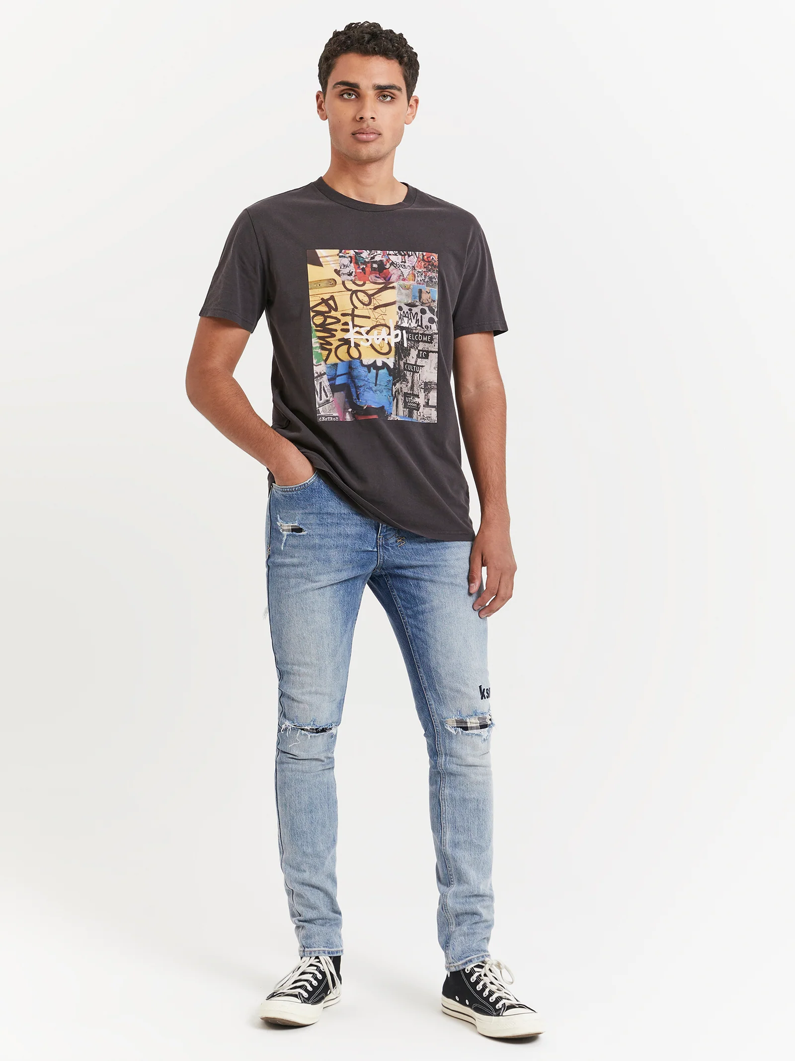 Kulture Kash Short Sleeve T-Shirt - Image 4