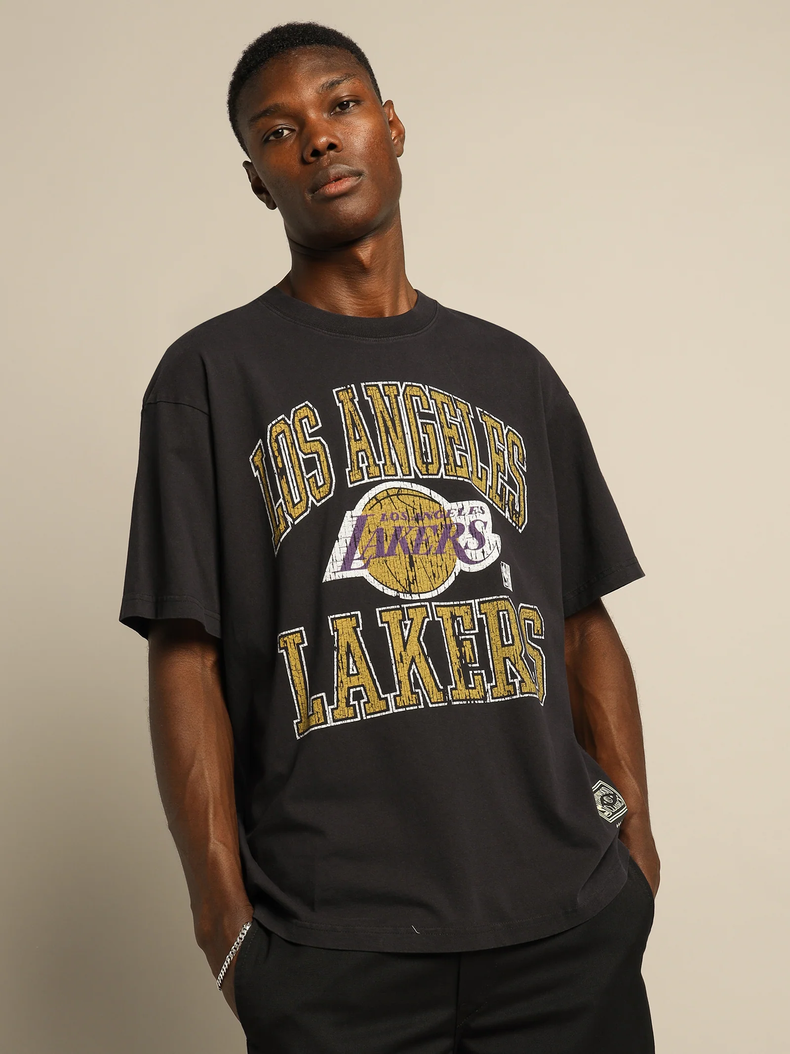 LA Lakers Vintage T-Shirt - Image 3