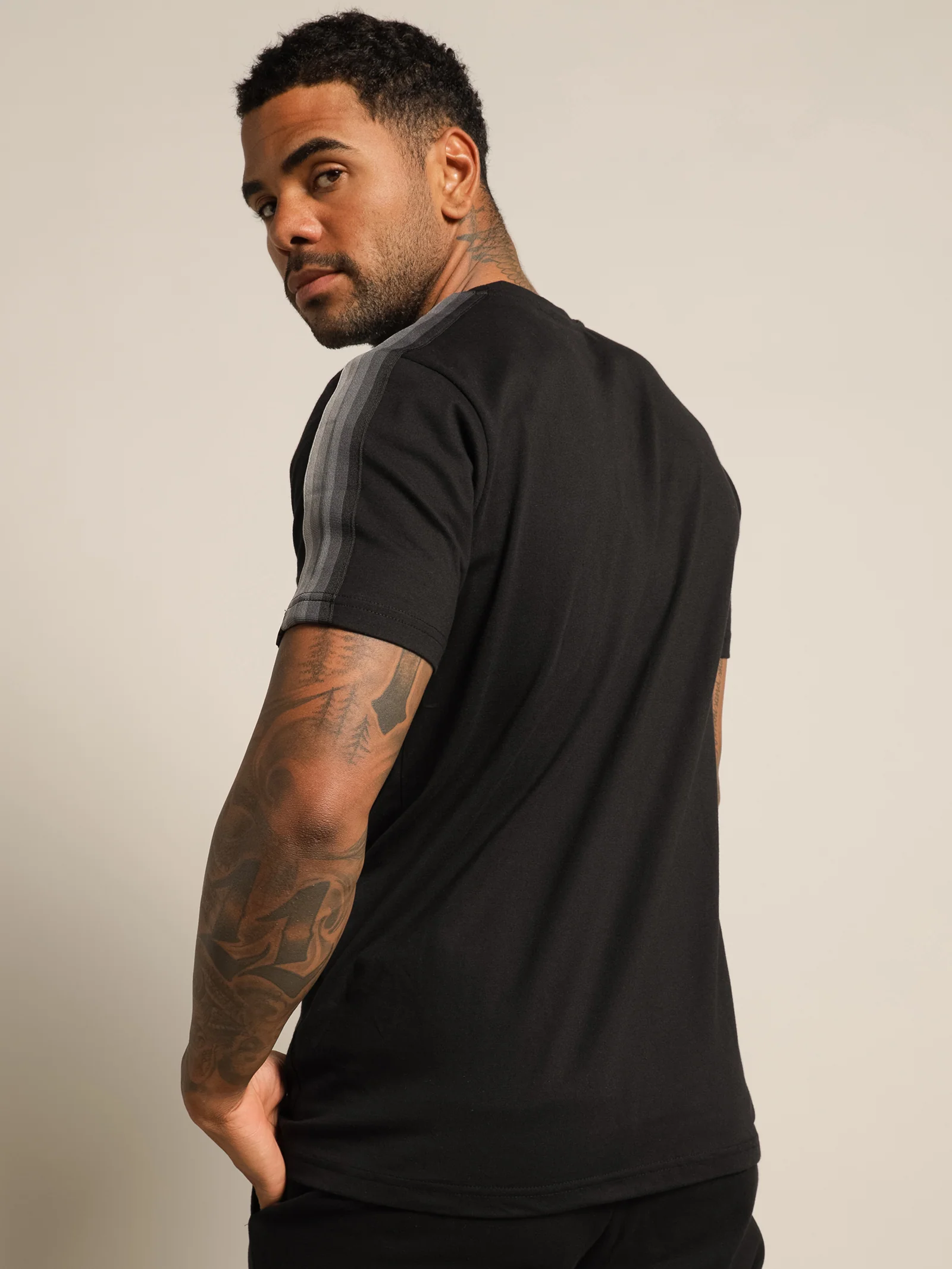 La Versa T-Shirt - Image 4