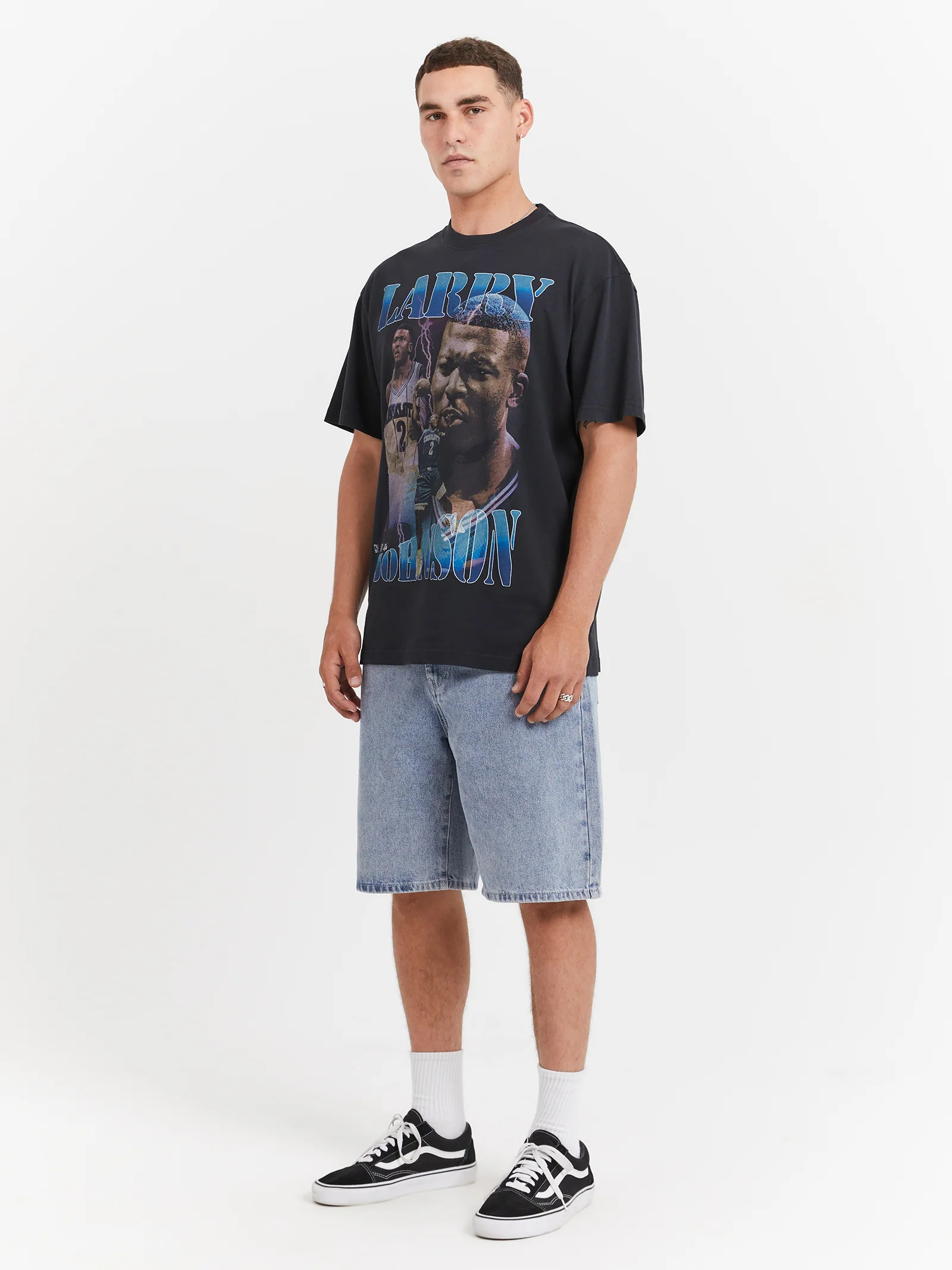 Larry Johnson Charlotte Hornets Player & Stats T-Shirt - Image 4