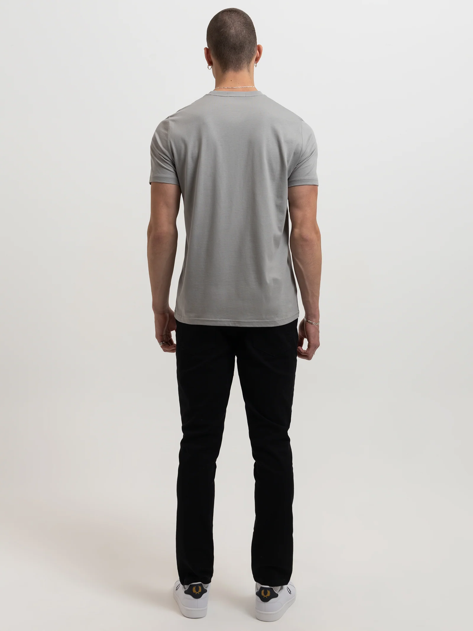 Laurel Wreath Graphic T-Shirt - Image 4