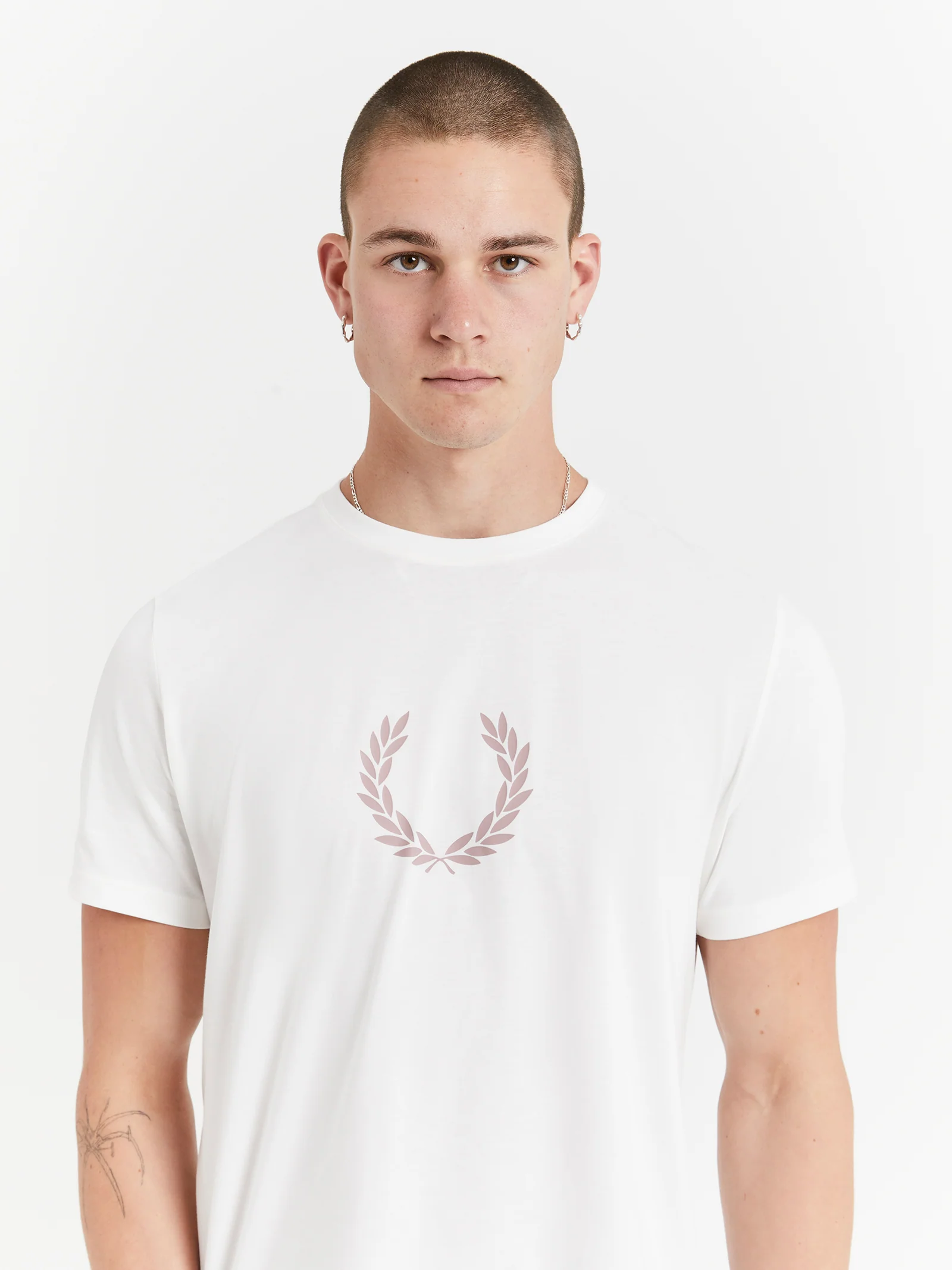 Laurel Wreath Graphic T-Shirt - Image 3