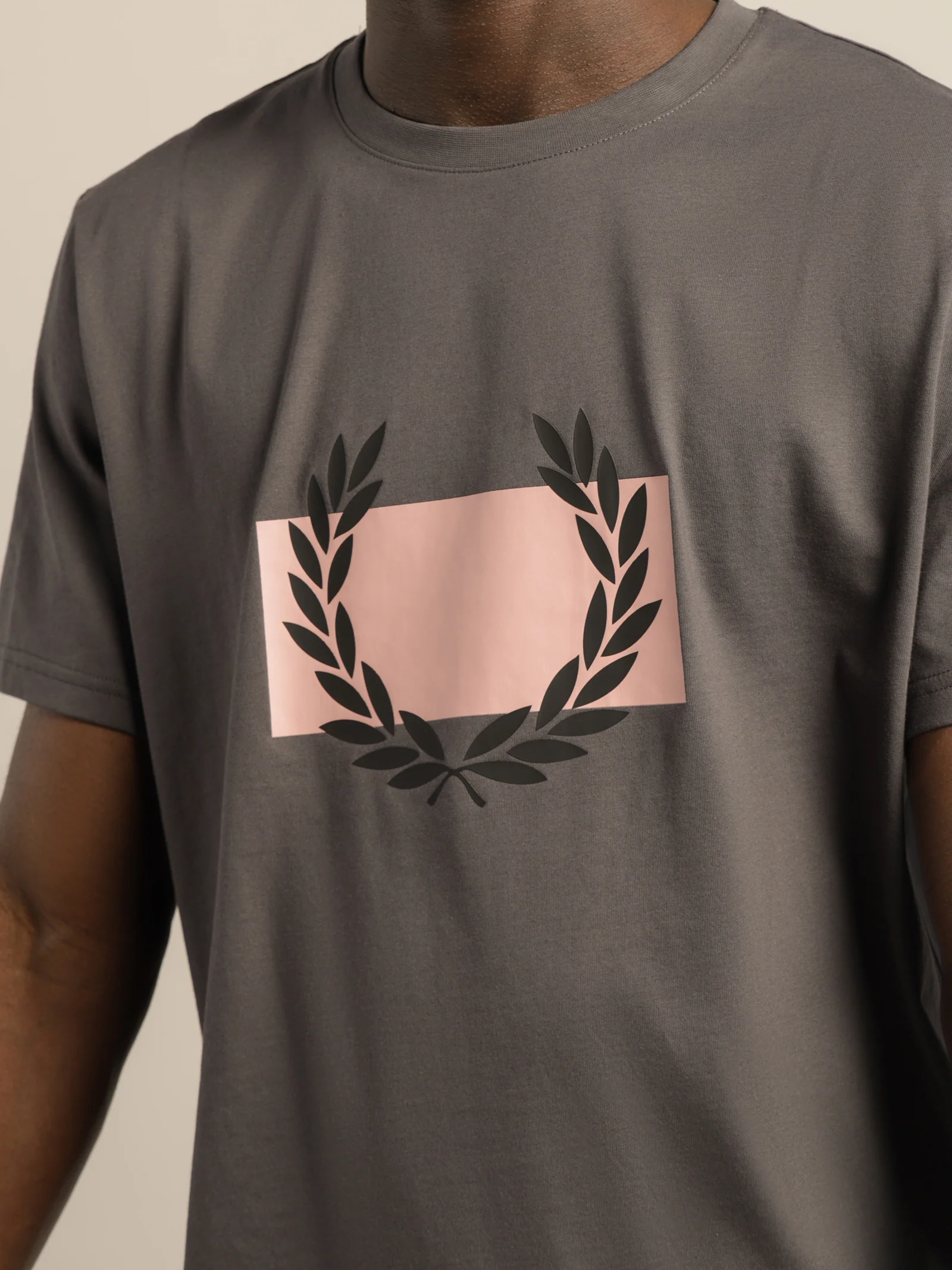 Laurel Wreath T-Shirt - Image 3