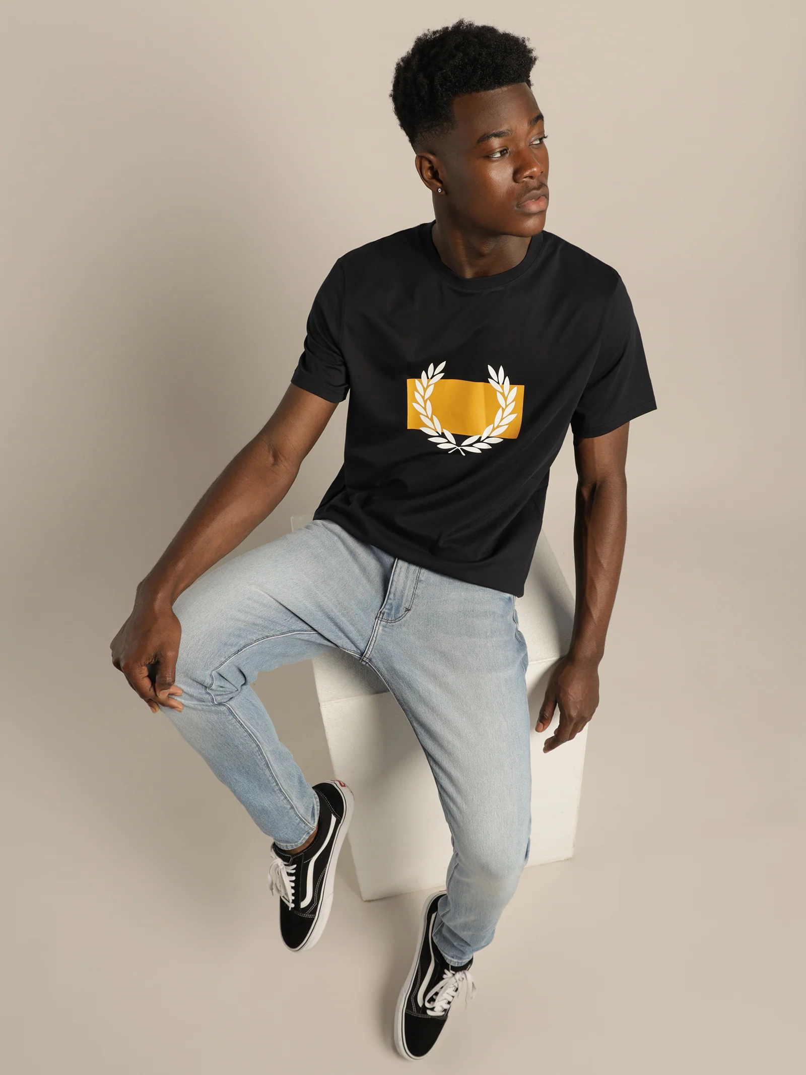Laurel Wreath T-Shirt - Image 2