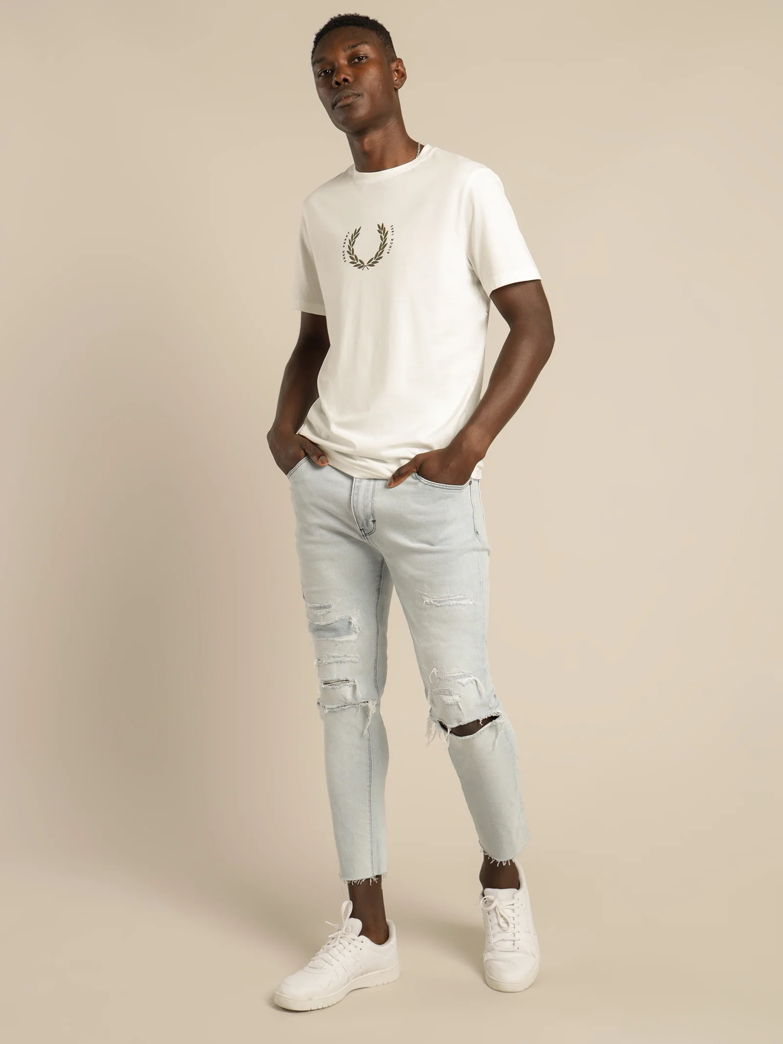 Laurel Wreath T-Shirt - Image 3