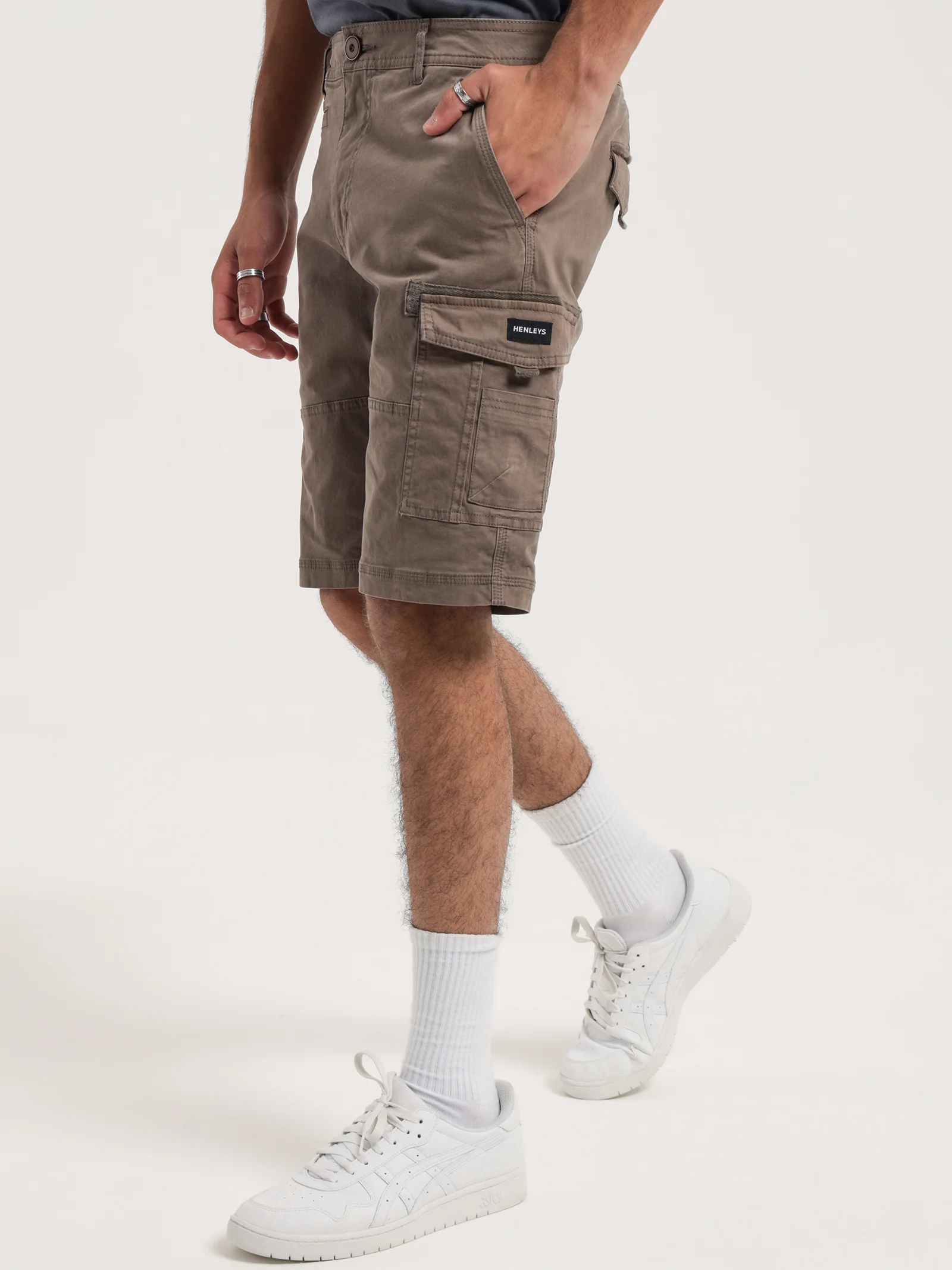 Leon Shorts - Image 3
