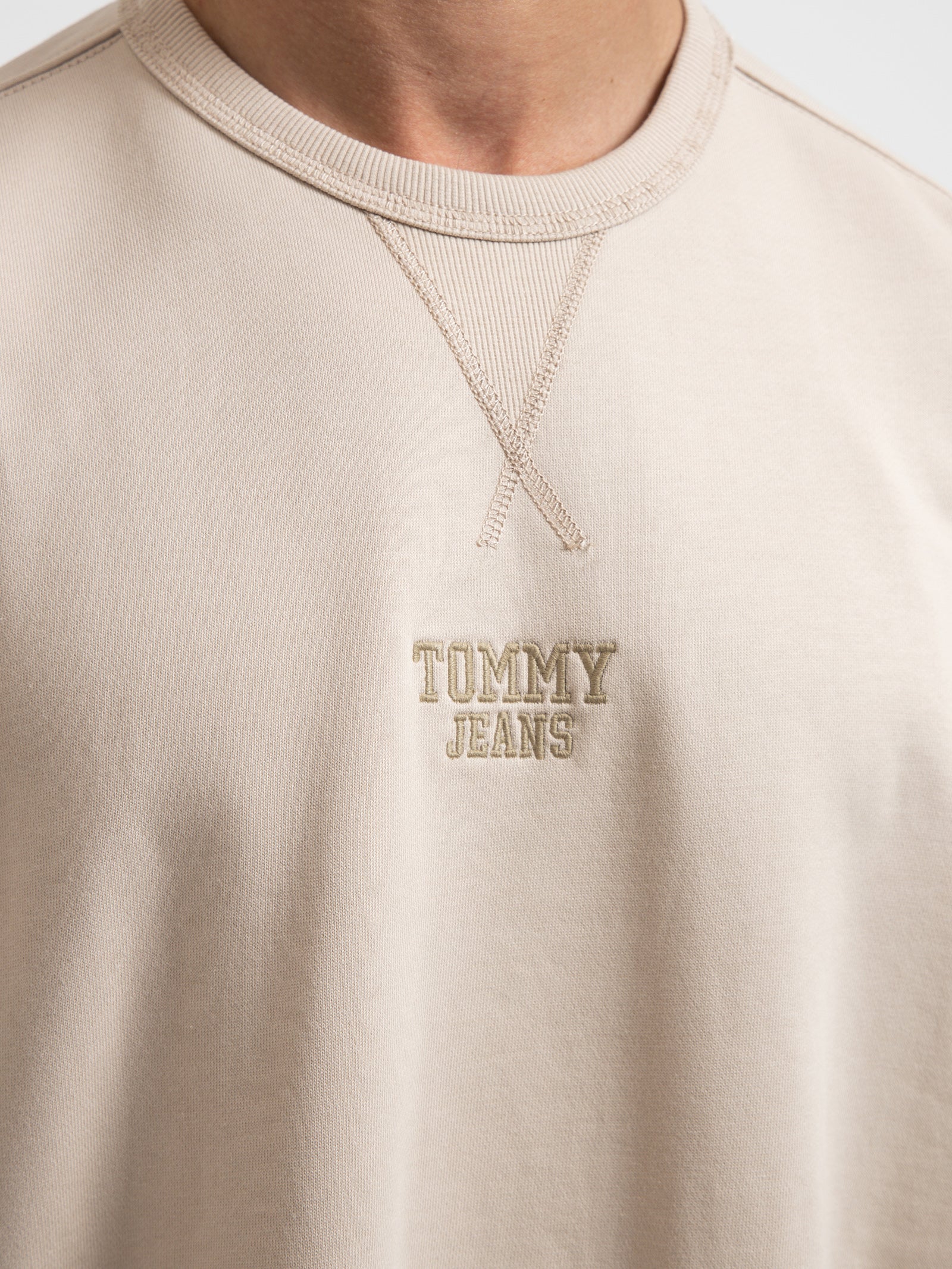 Logo Boxy Fit Sweatshirt - Image 3