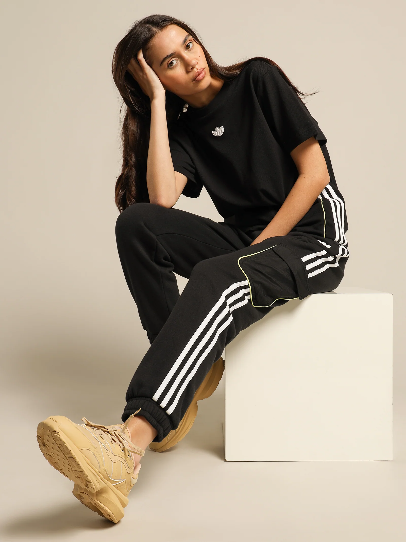 Loose Piping T-Shirt - Image 4
