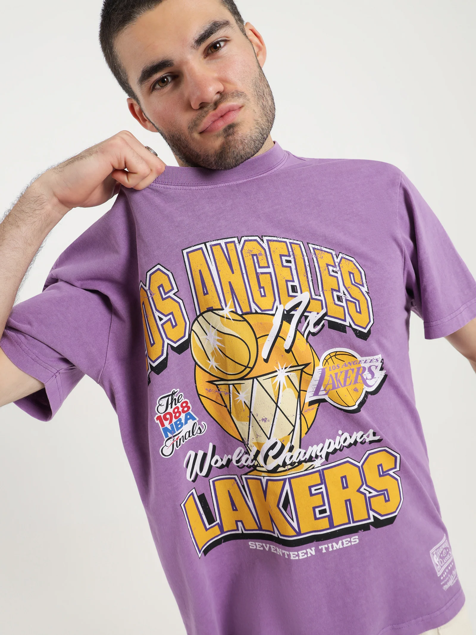 Los Angeles Lakers T-Shirt - Image 3