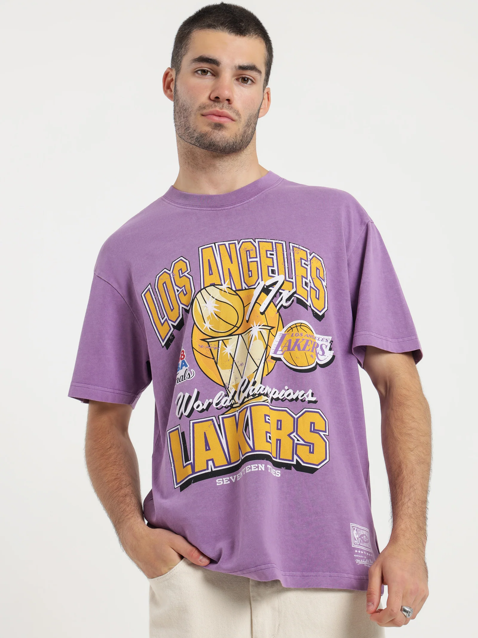 Los Angeles Lakers T-Shirt - Image 4