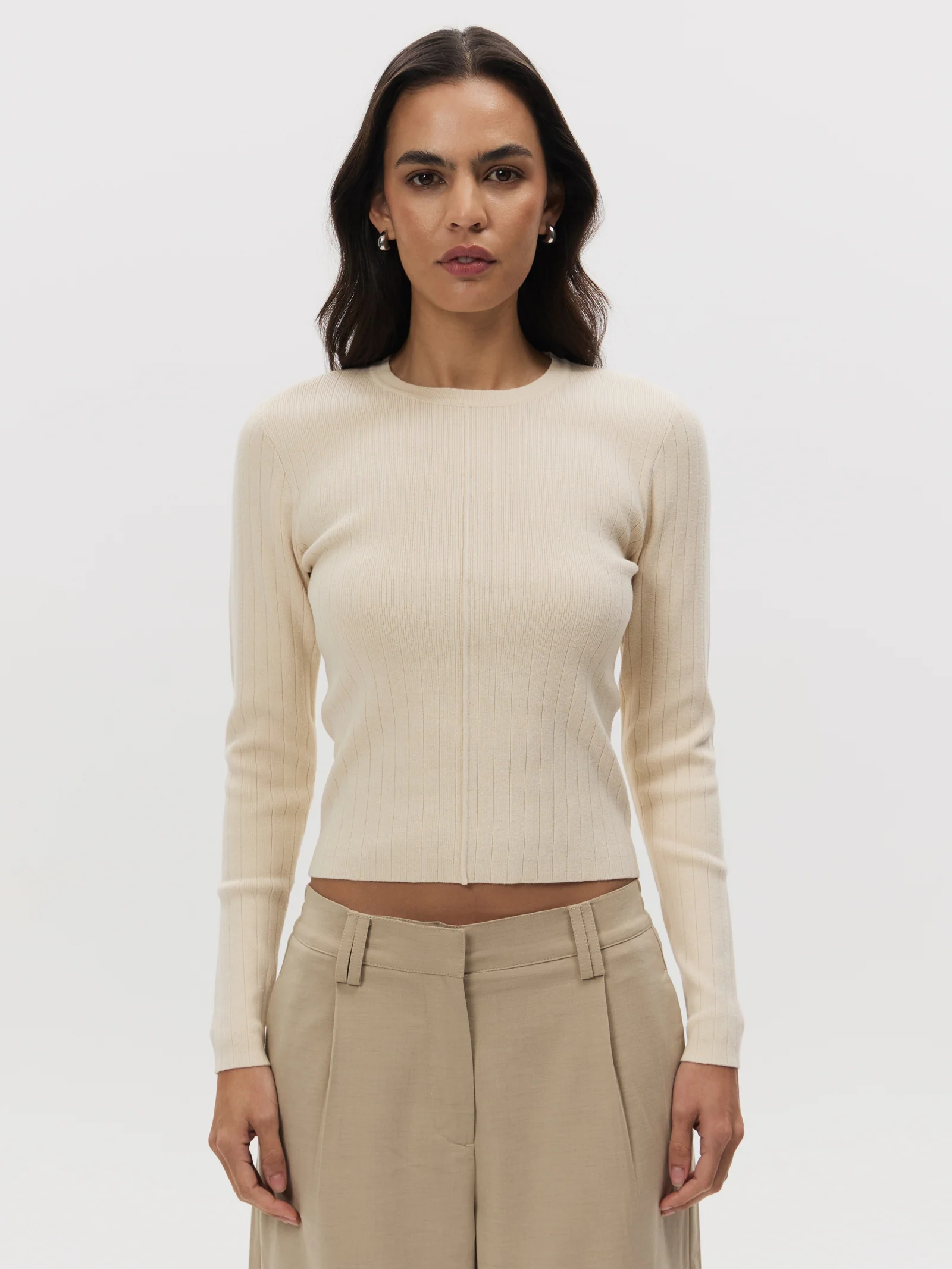 Daria Seam Front Top - Image 3
