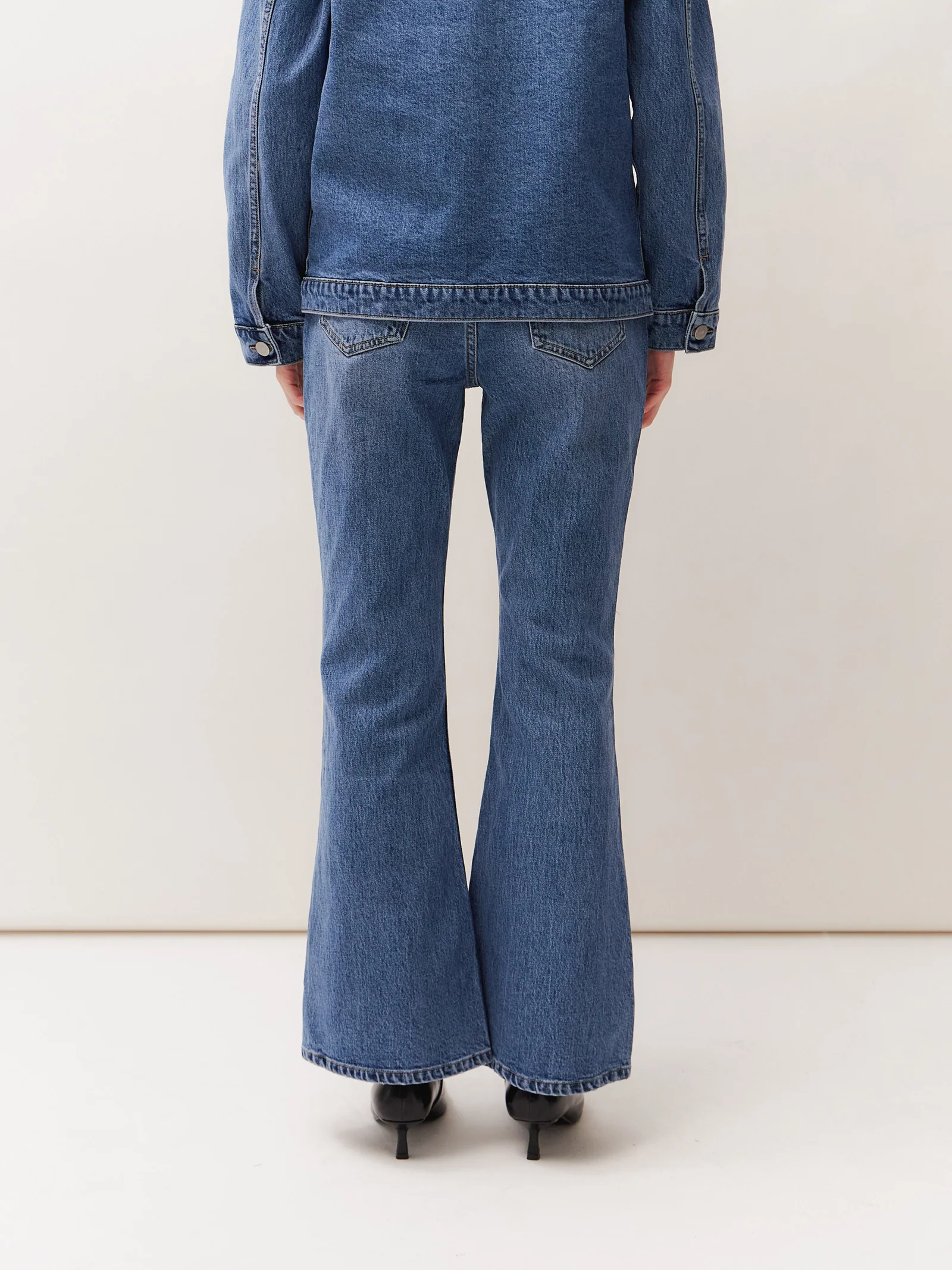 Freja Bootcut Jean - Image 3