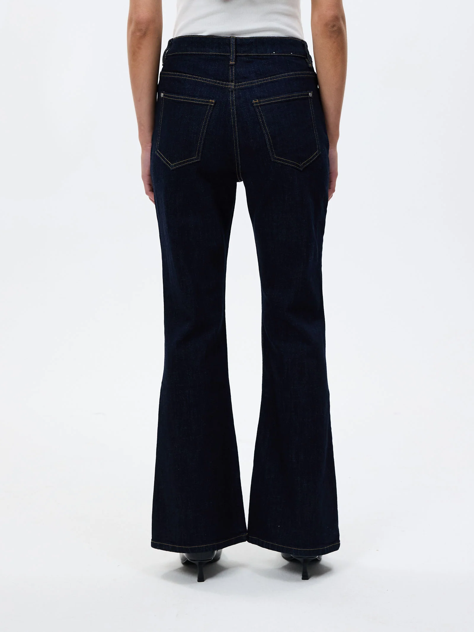 Freja Bootcut Jean - Image 4