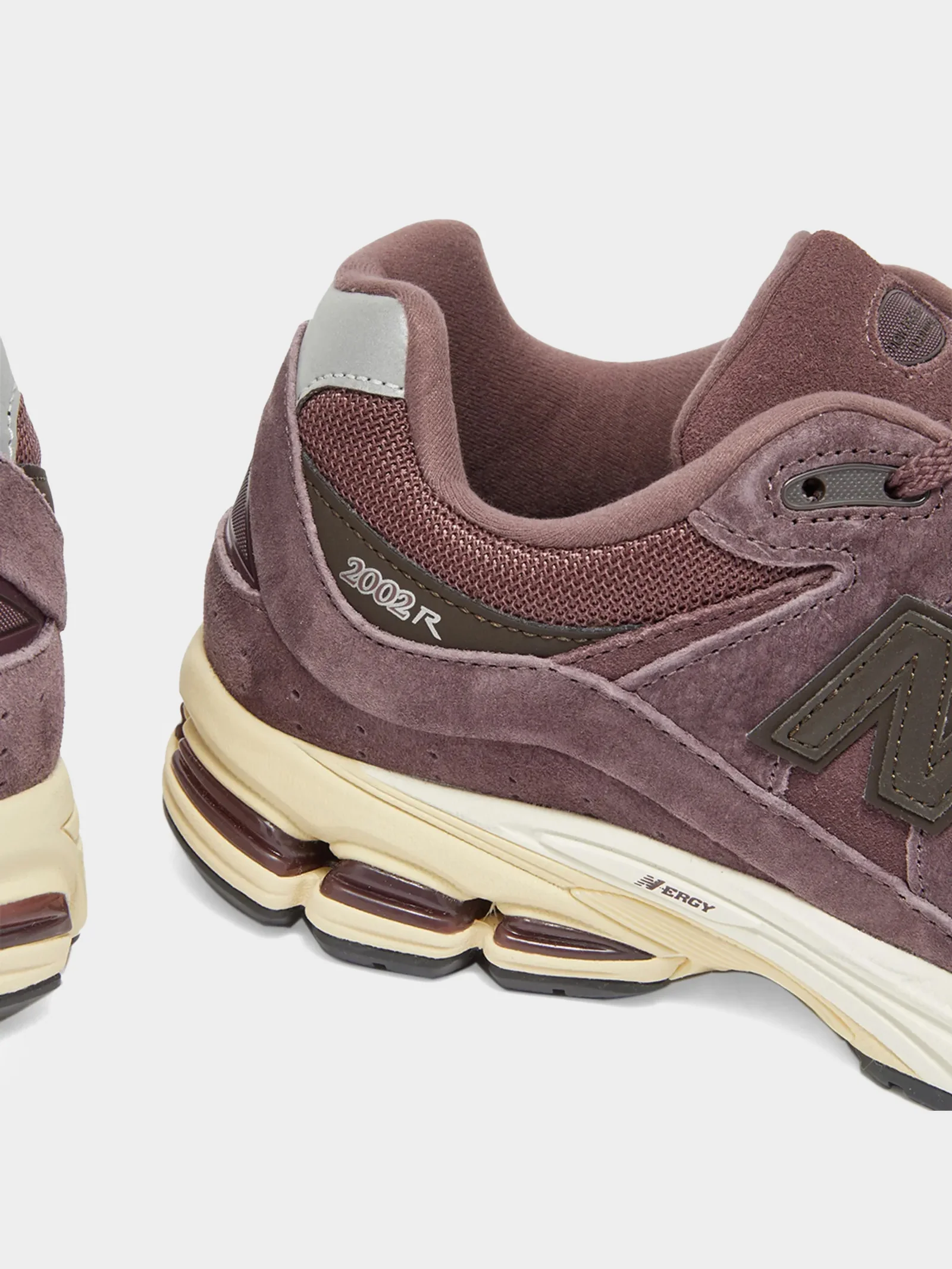 Unisex 2002 Sneakers - Image 5