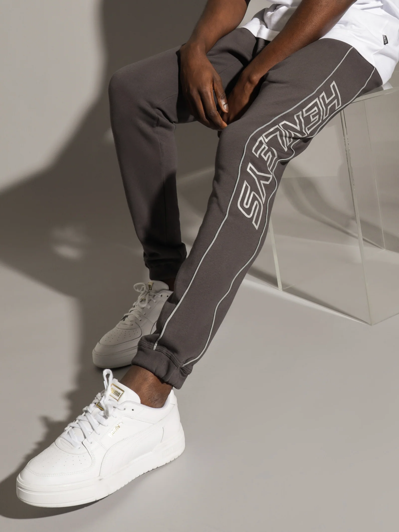 Master Reflective Trackpants - Image 3