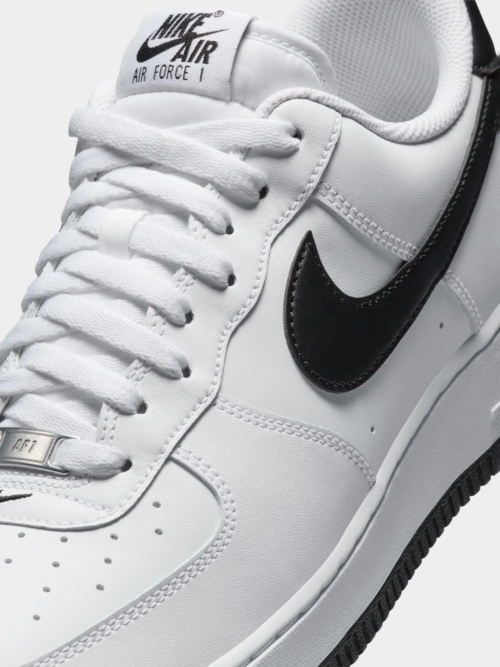 Mens Air Force 1 '07 Sneakers - Image 2