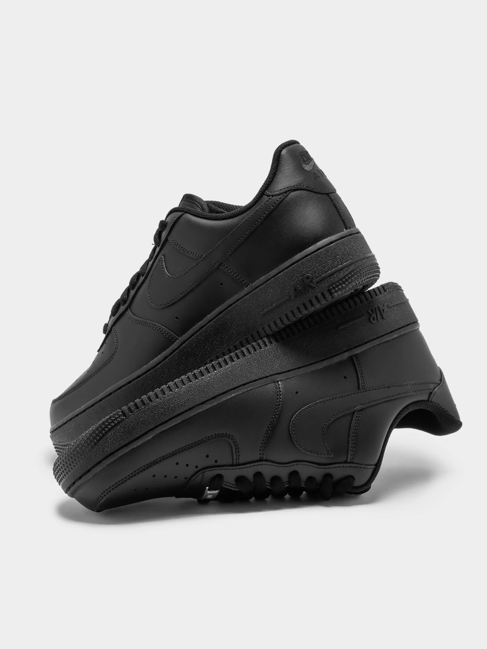 Mens Air Force 1 '07 Sneakers - Image 2