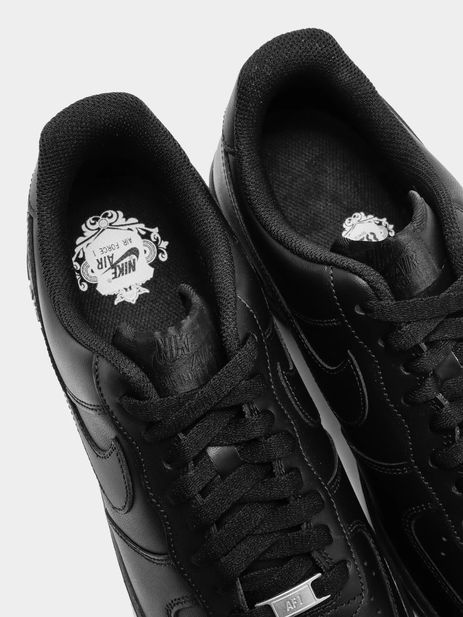 Mens Air Force 1 '07 Sneakers - Image 3