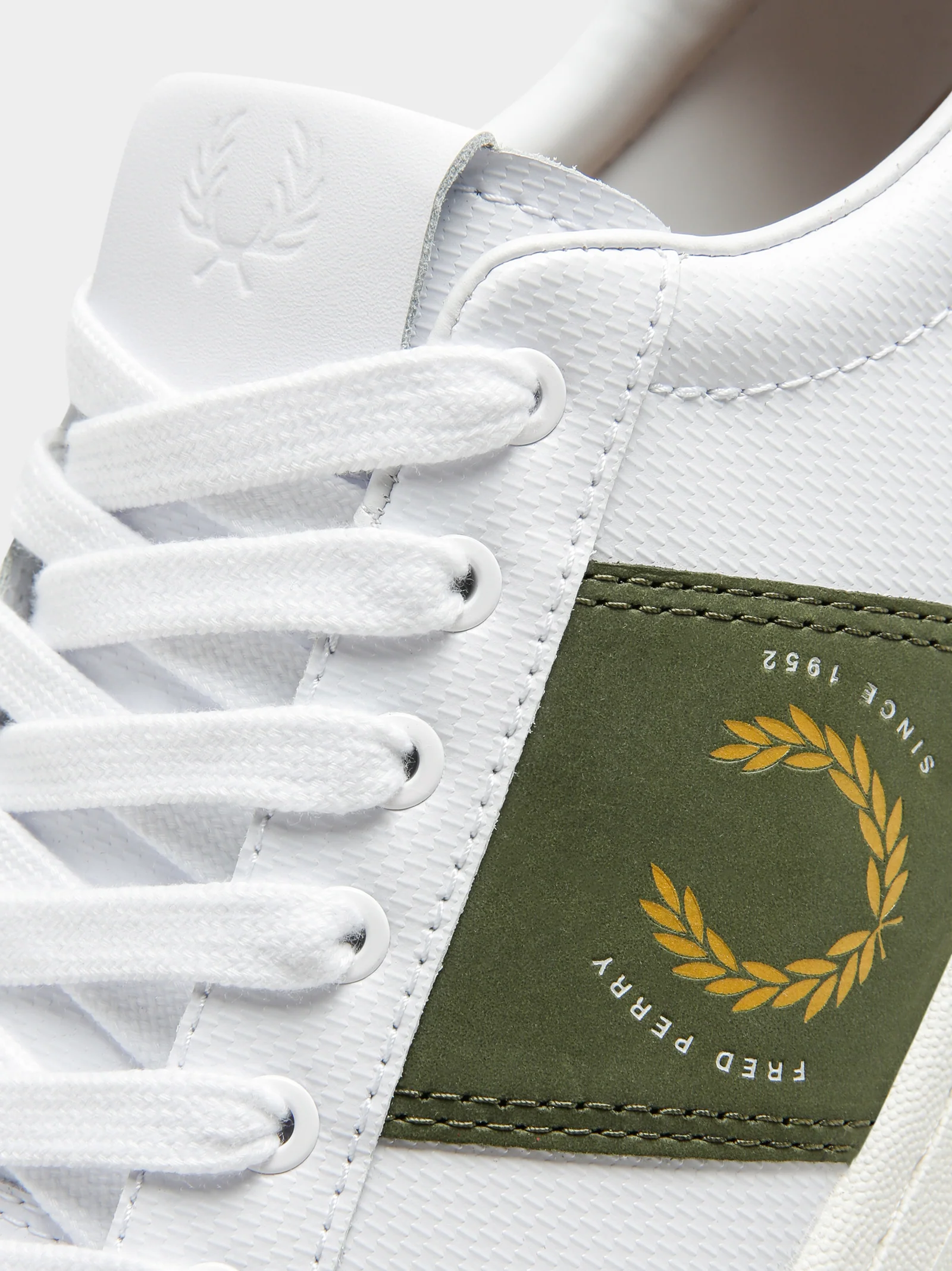 Mens B721 Pique Emblem Sneaker - Image 4