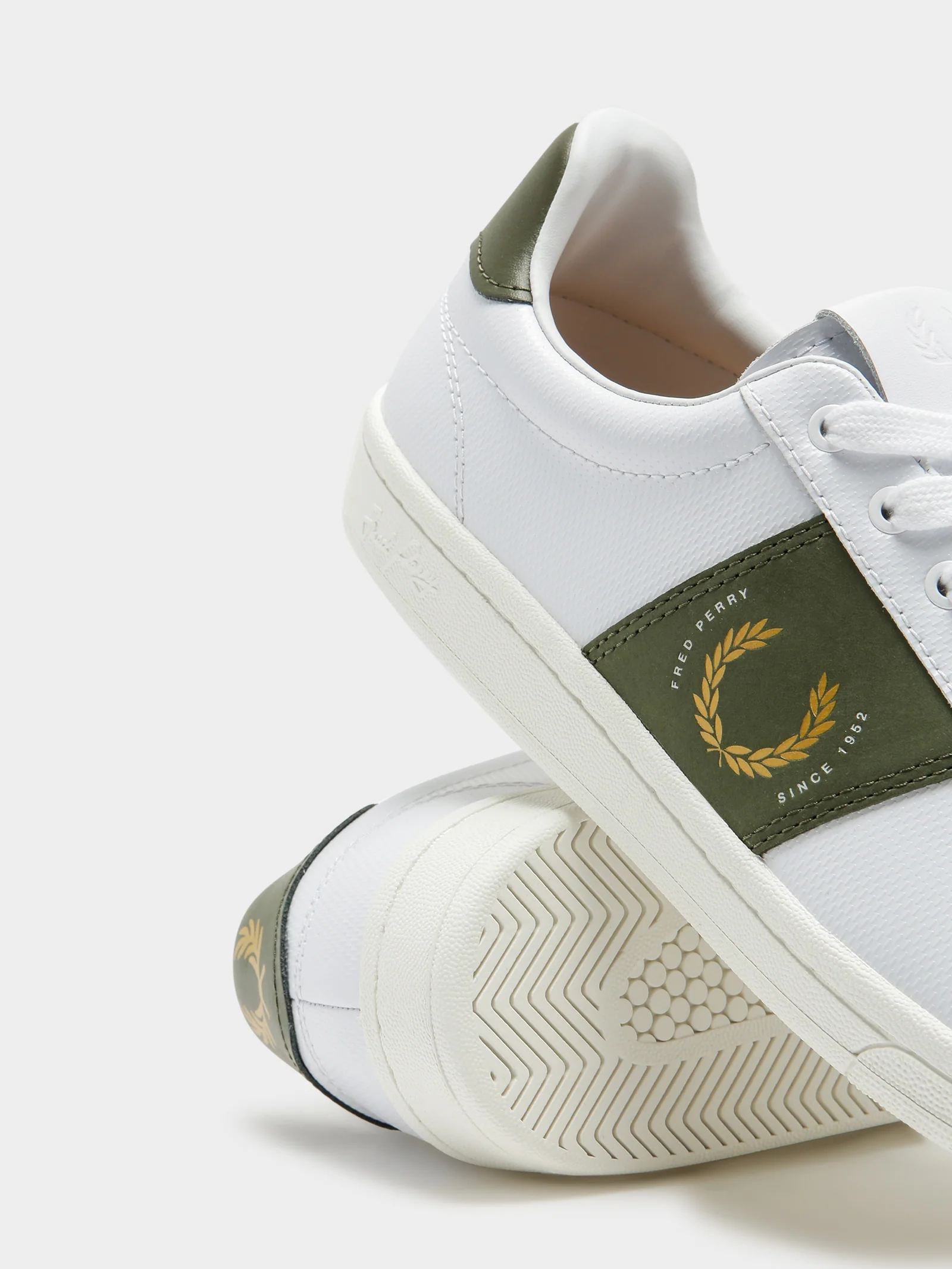 Mens B721 Pique Emblem Sneaker - Image 5
