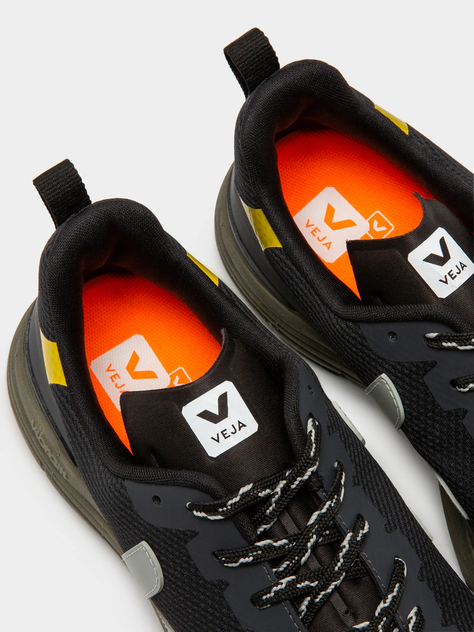 Mens Dekkan Alveomesh Sneakers - Image 3