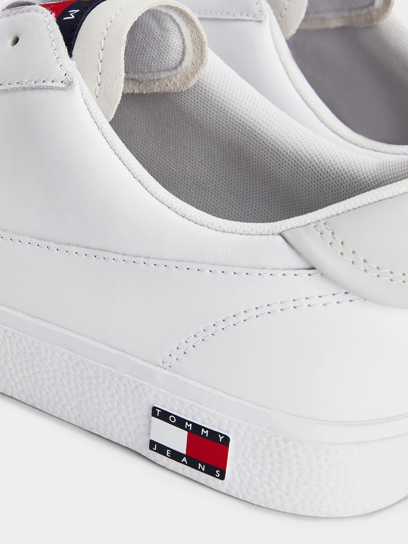 Mens Essential Badge Lace Up Trainers - Image 3
