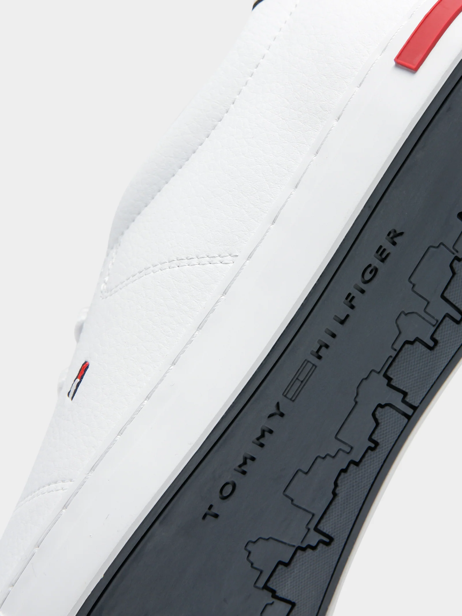 Mens Essential Leather Sneaker - Image 5