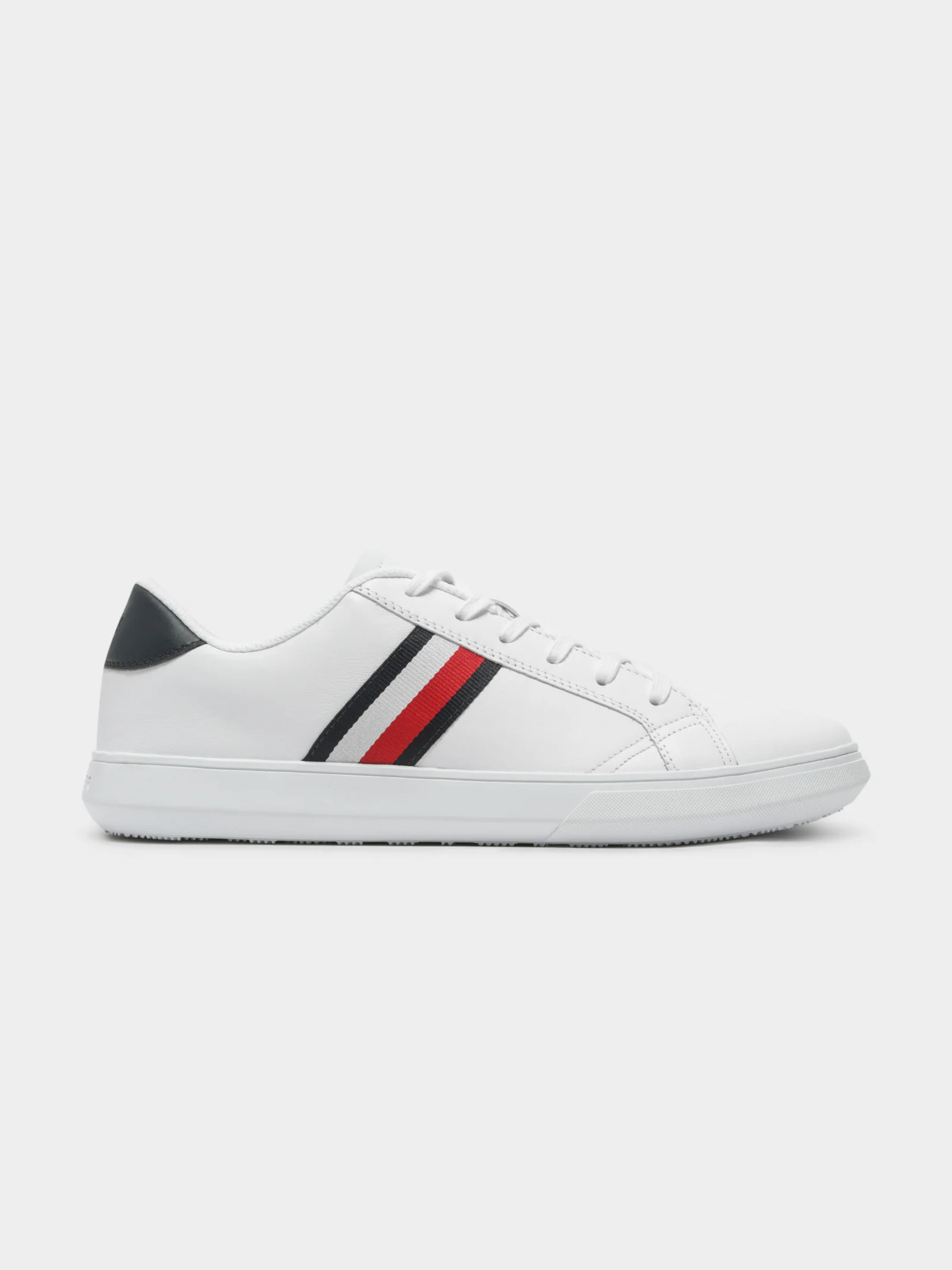 Mens Essential Leather Sneakers - Image 2