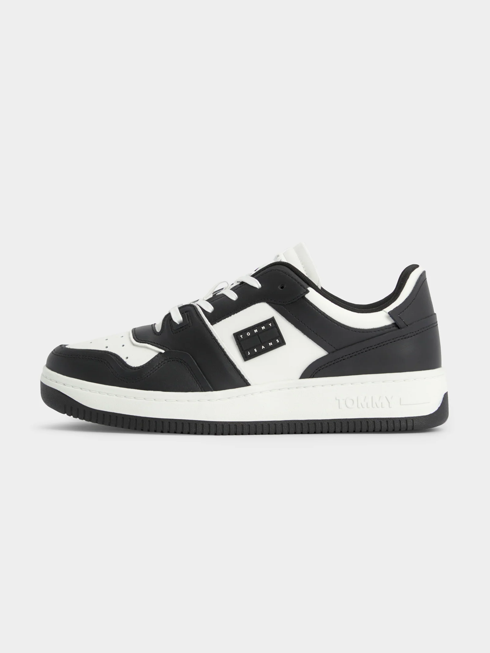 Mens Leather Basketball Trainers - Image 2