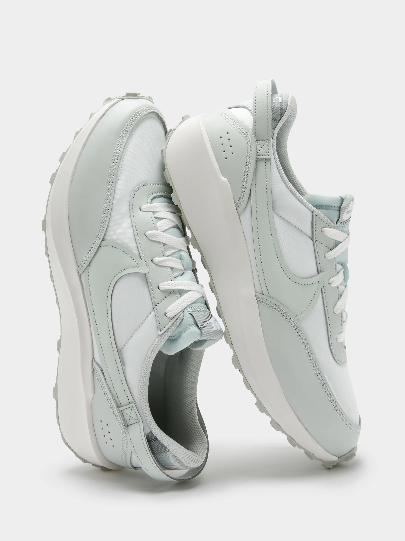 Mens Nike Waffle Debut Sneakers - Image 2