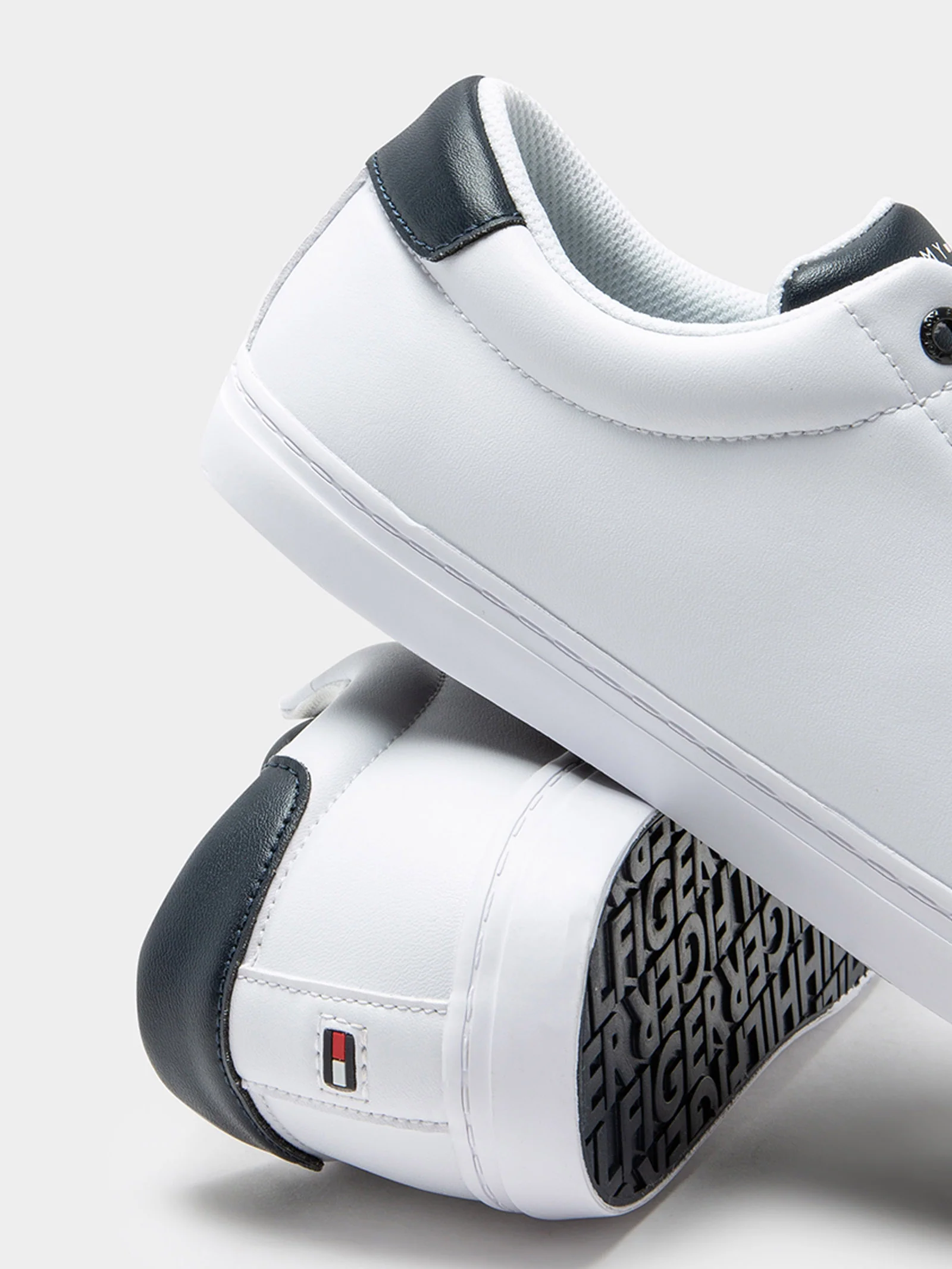Mens Stripe Tongue Sneakers - Image 6