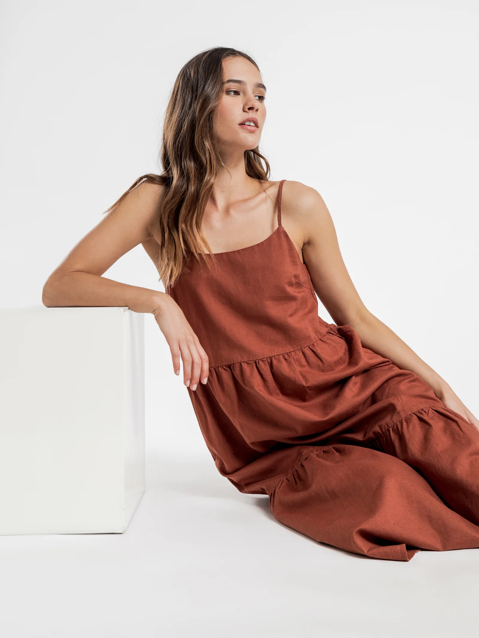 Miles linen Midi Dress - Image 3