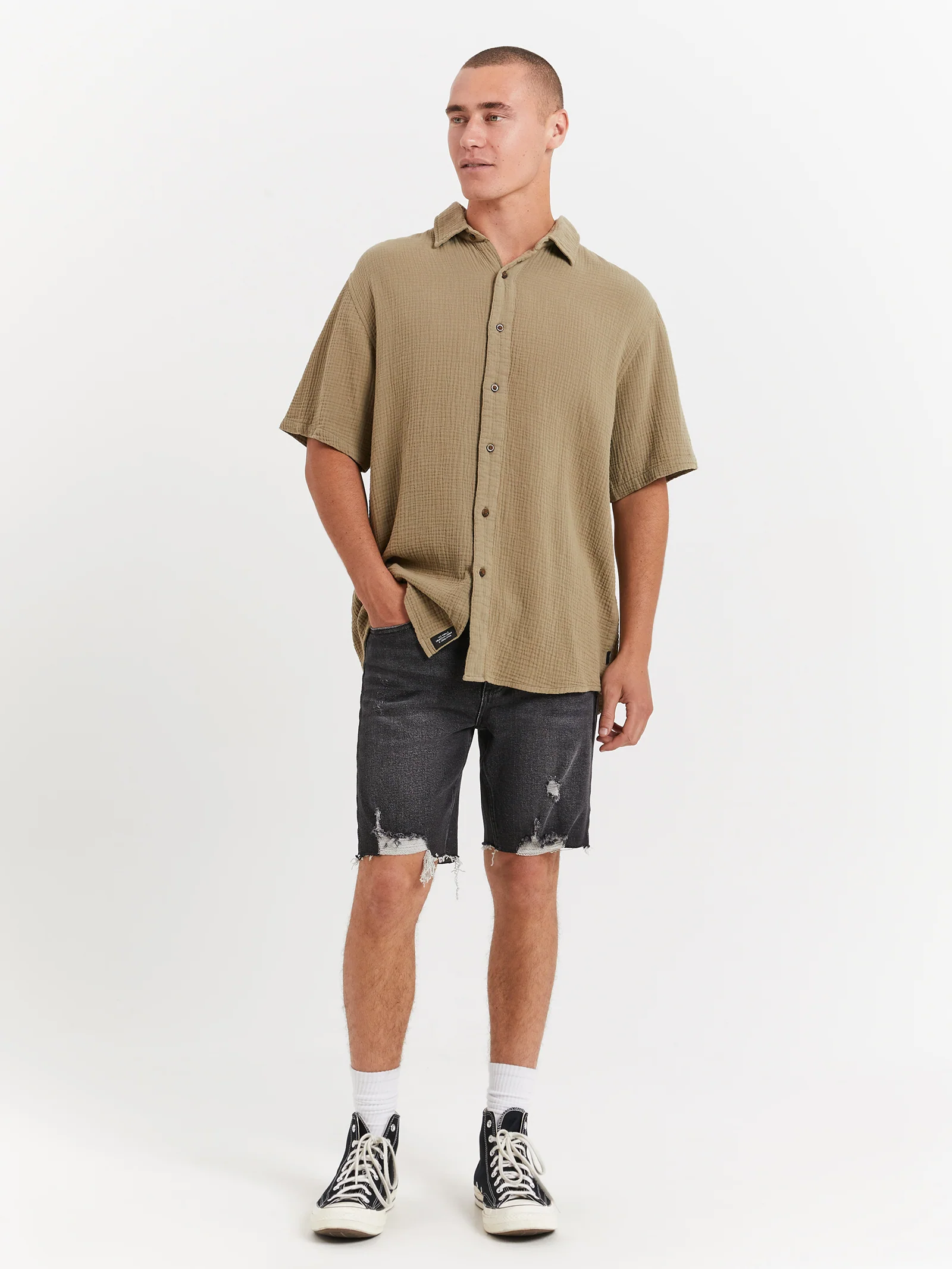 Minimal Seersucker Short Sleeve Shirt - Image 4