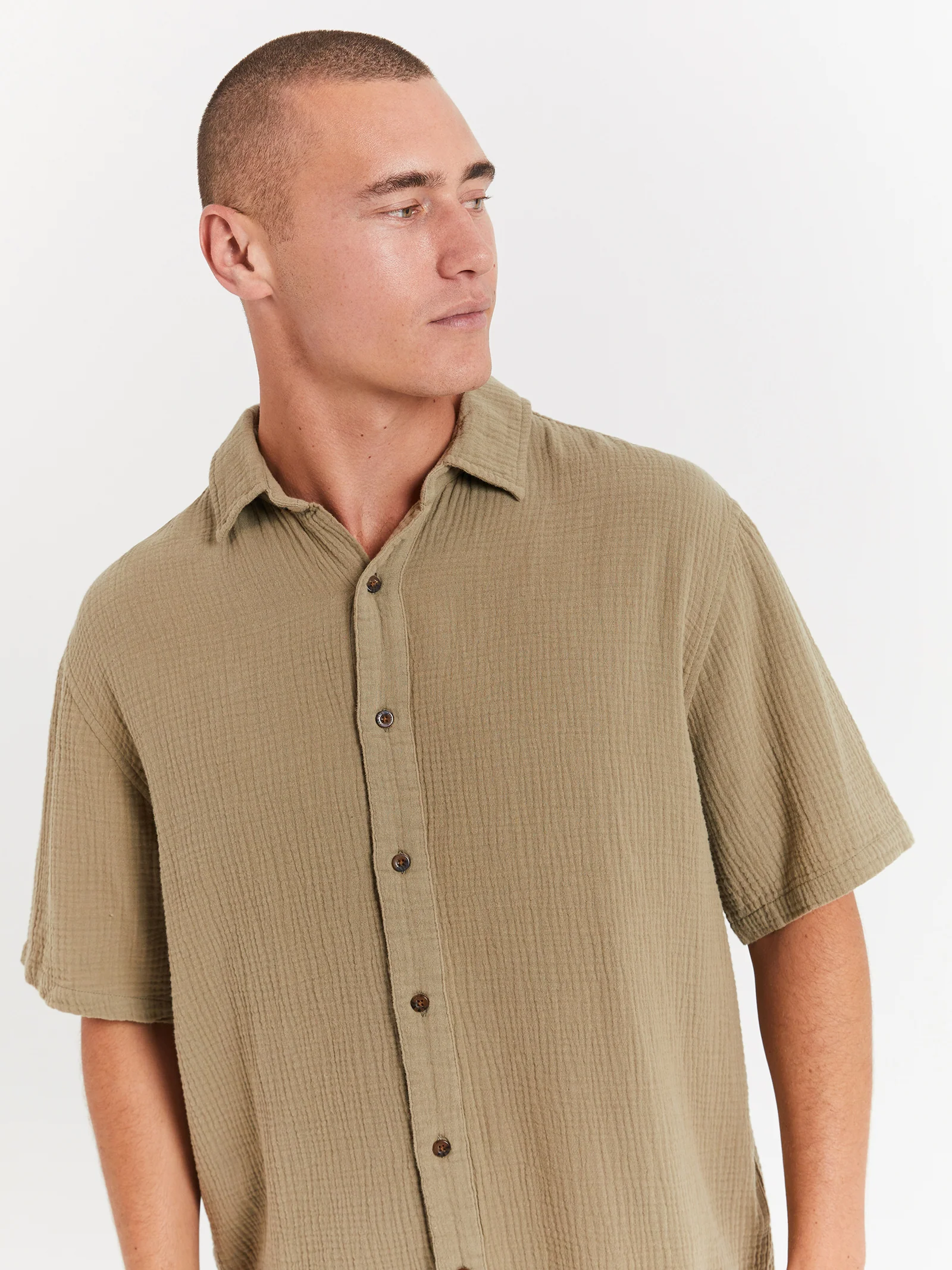 Minimal Seersucker Short Sleeve Shirt - Image 5