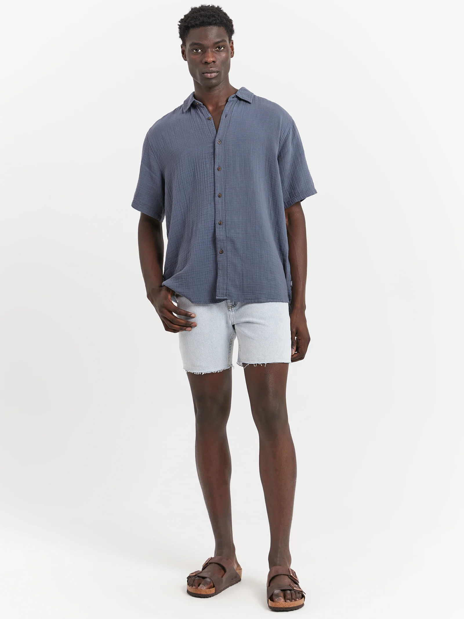 Minimal Seersucker Short Sleeve Shirt - Image 4