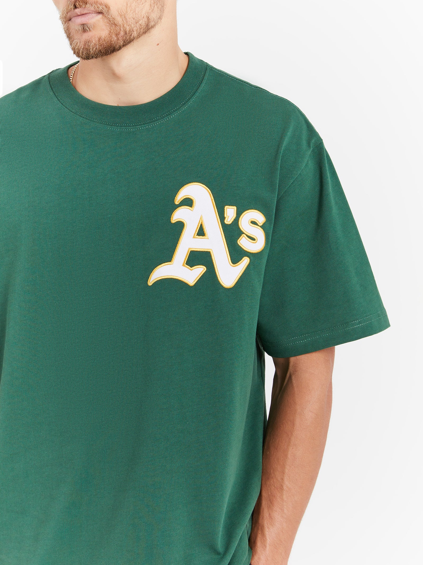 V Team Crest T-Shirt - Image 3