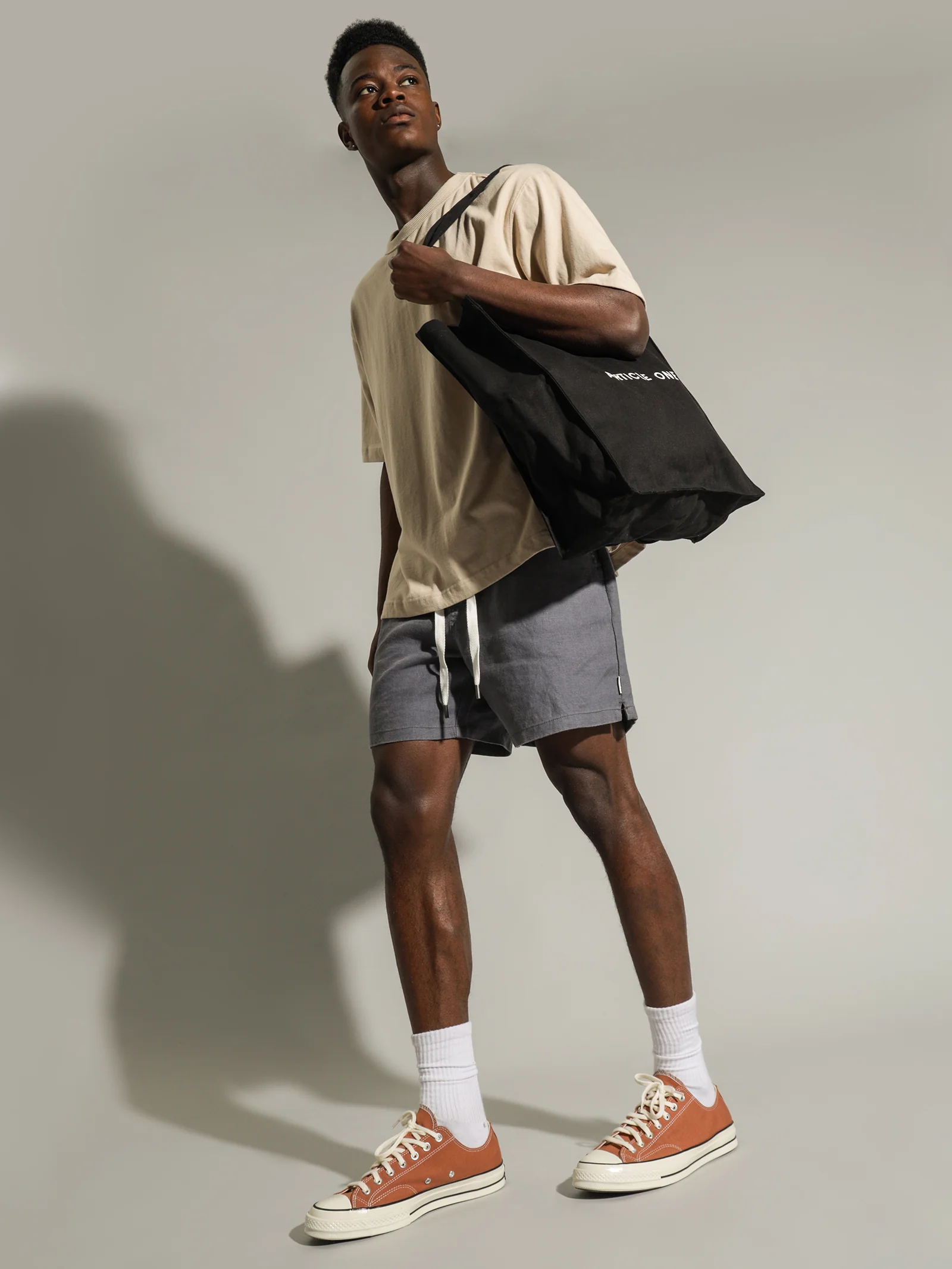 Nero Linen Shorts - Image 2