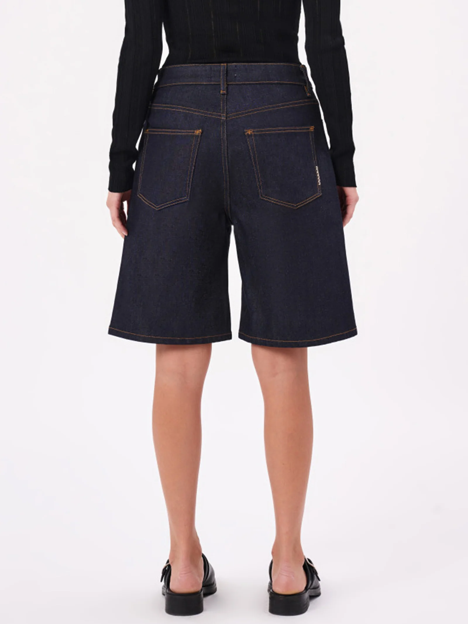 Phoebe Short Resonate - Image 2