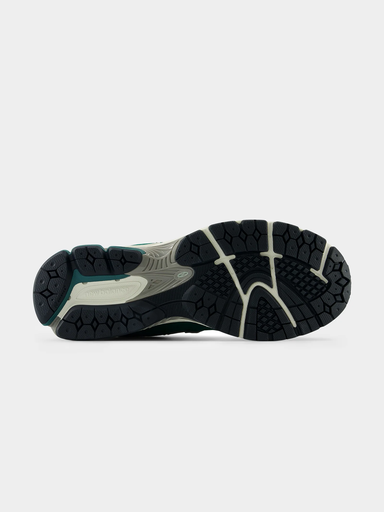 Unisex 2002 Sneaker - Image 5
