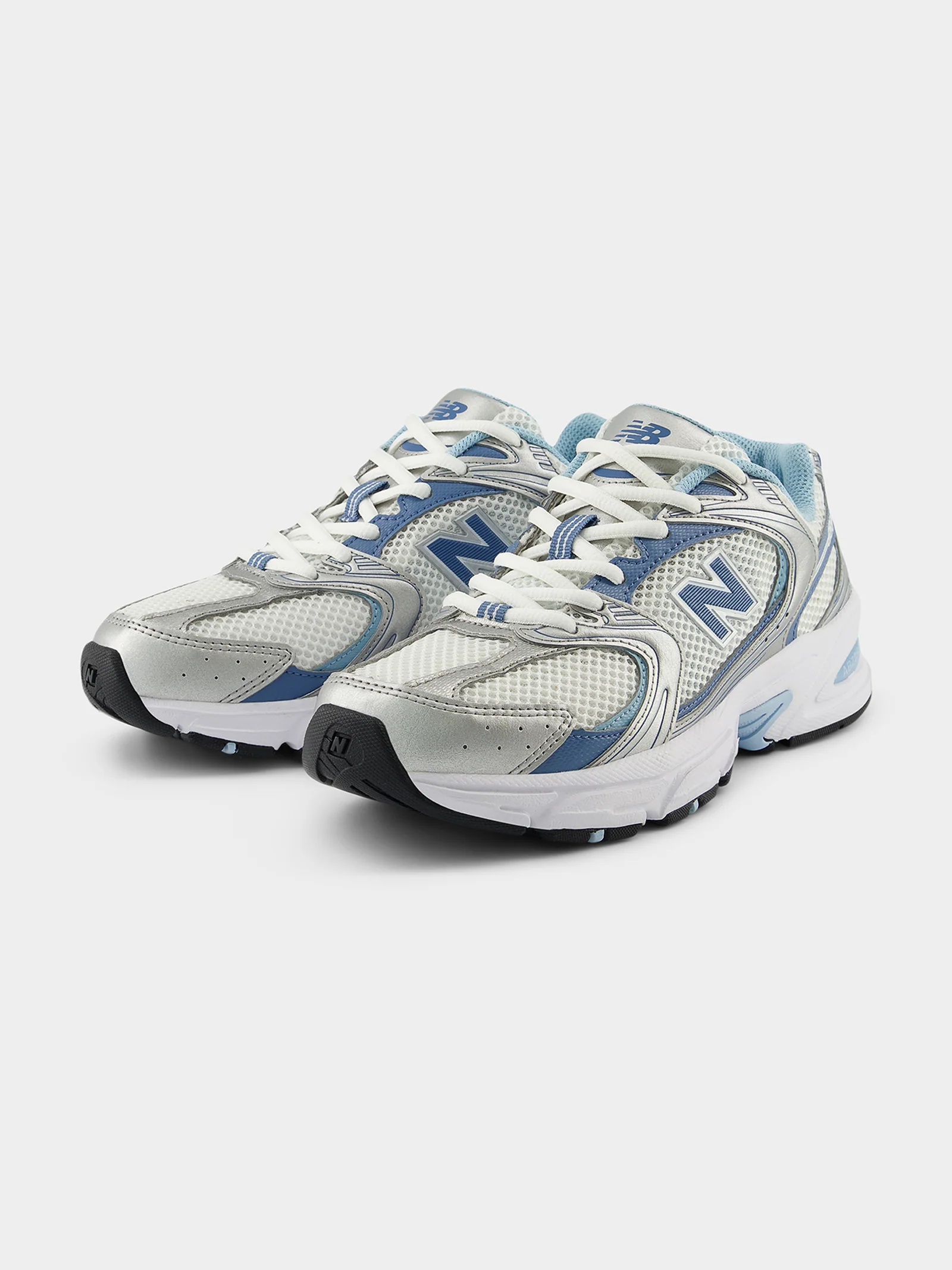Unisex 530 Sneakers - Image 4