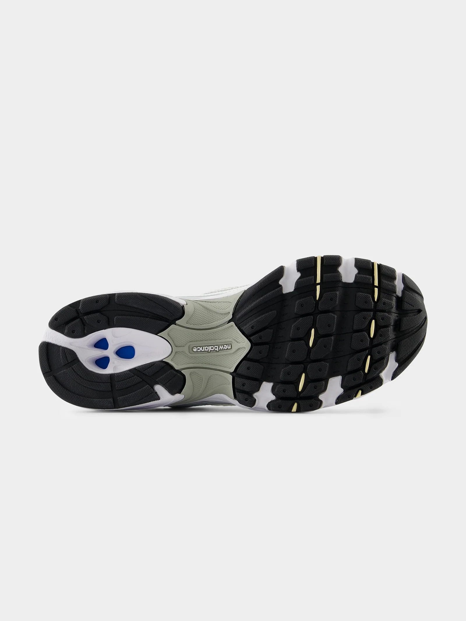 Unisex 530 Sneakers - Image 3