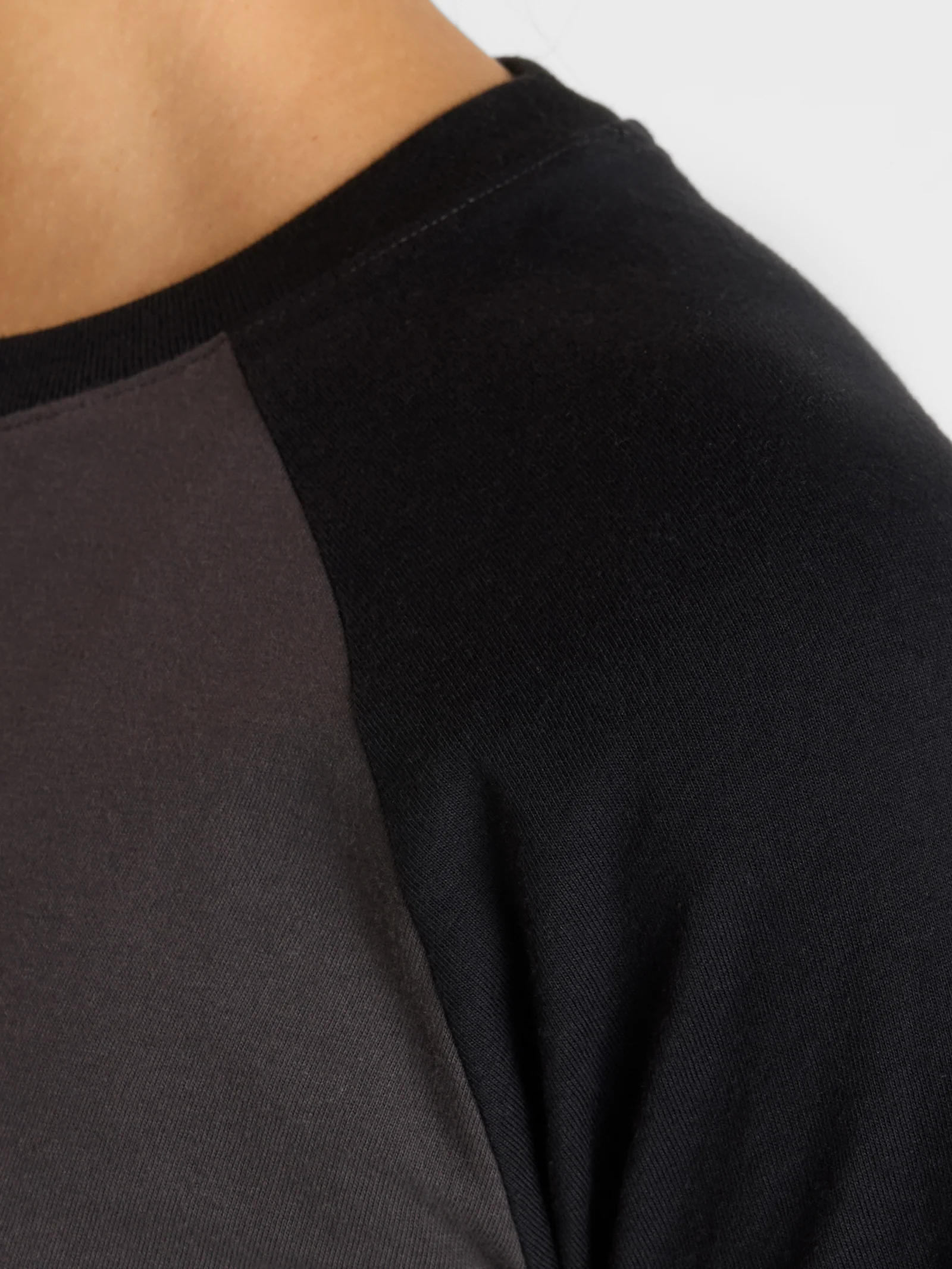 Graphic Slim T-Shirt - Image 3
