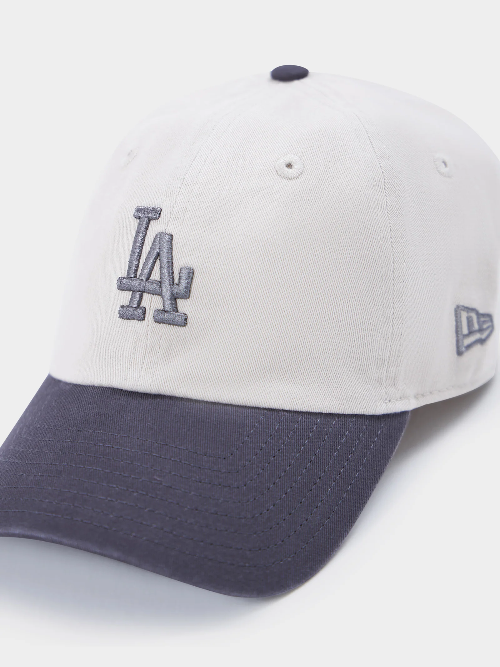 Los Angeles Stone Graph Midi Cap- Med Beige - Image 2