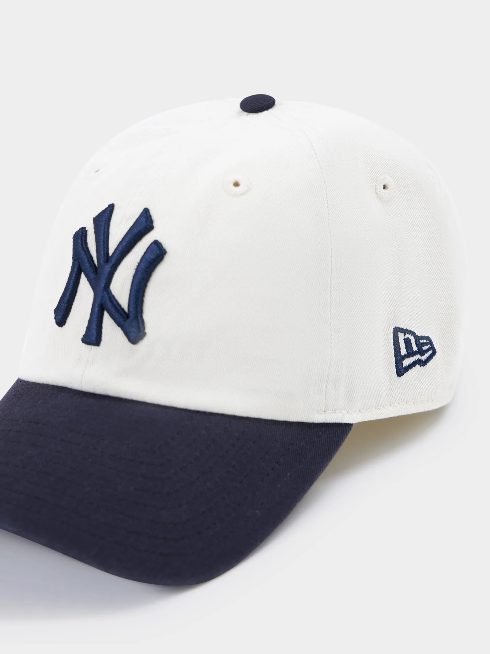 New York Yankees Cap - White - Image 2