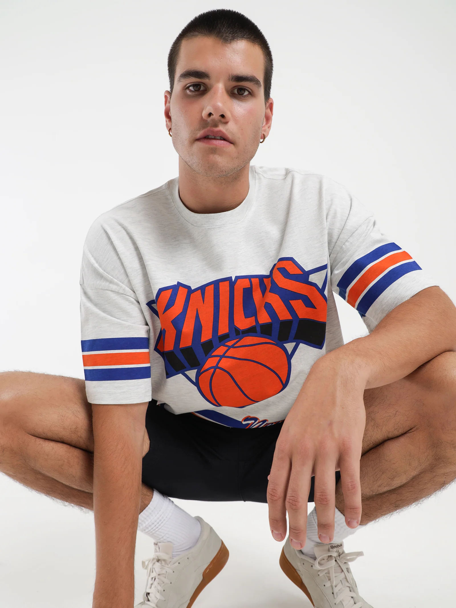 New York Knicks Logo T-Shirt - Image 4